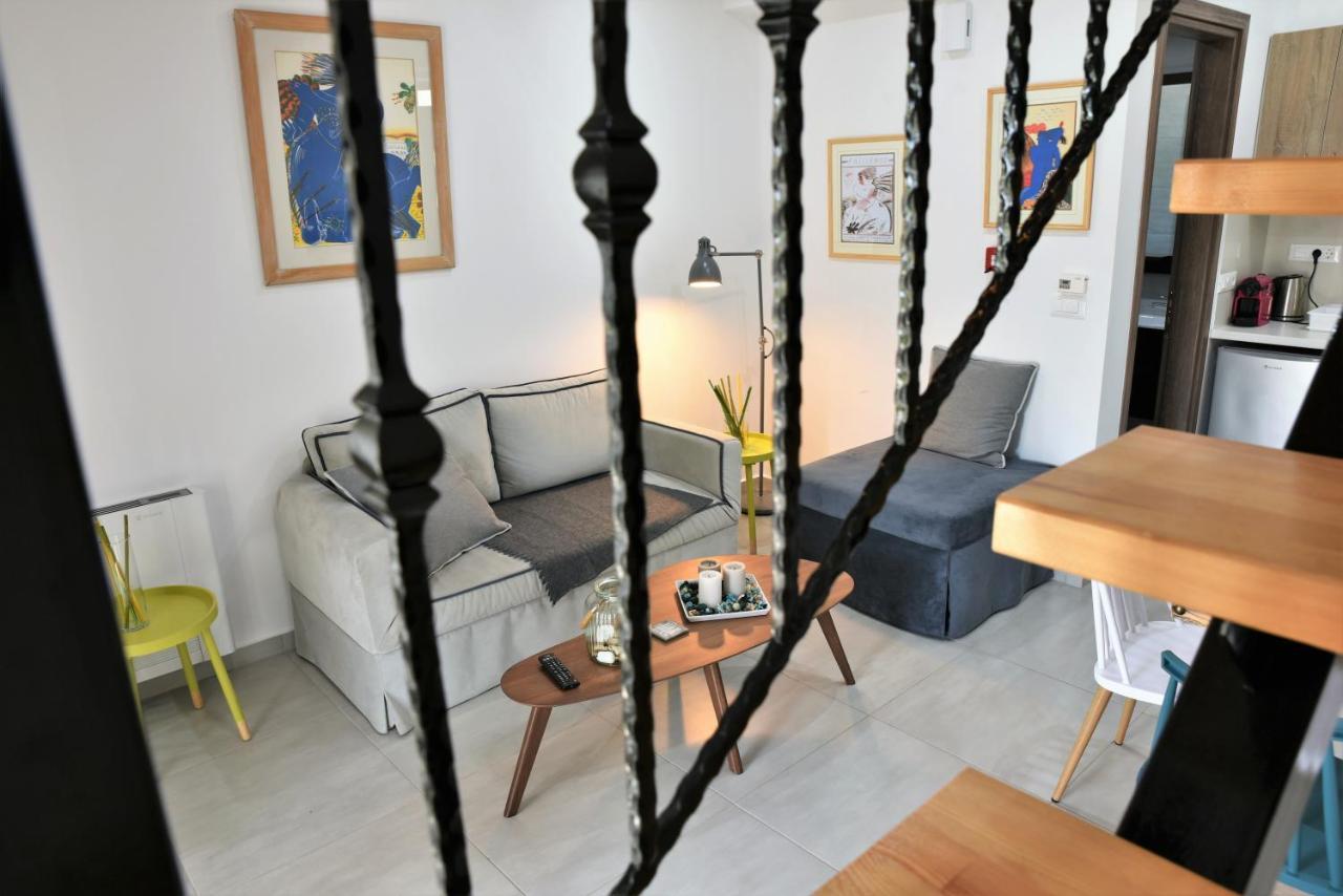 Messinian Horizons Apartment *